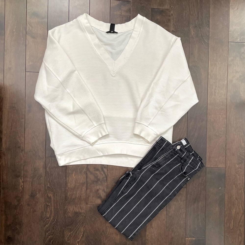 V neck sweater